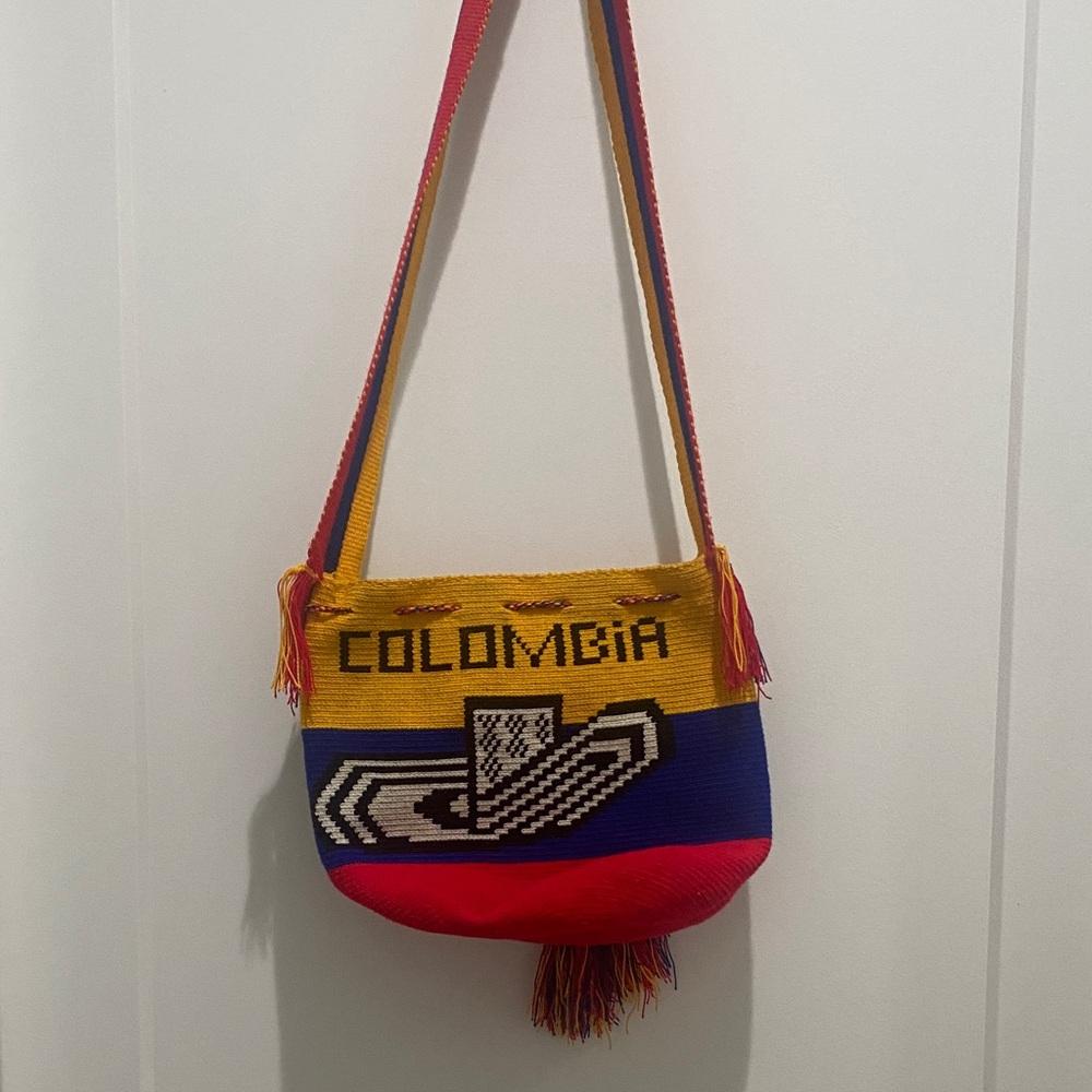 Colorful Colombia Woven Shoulder Bag